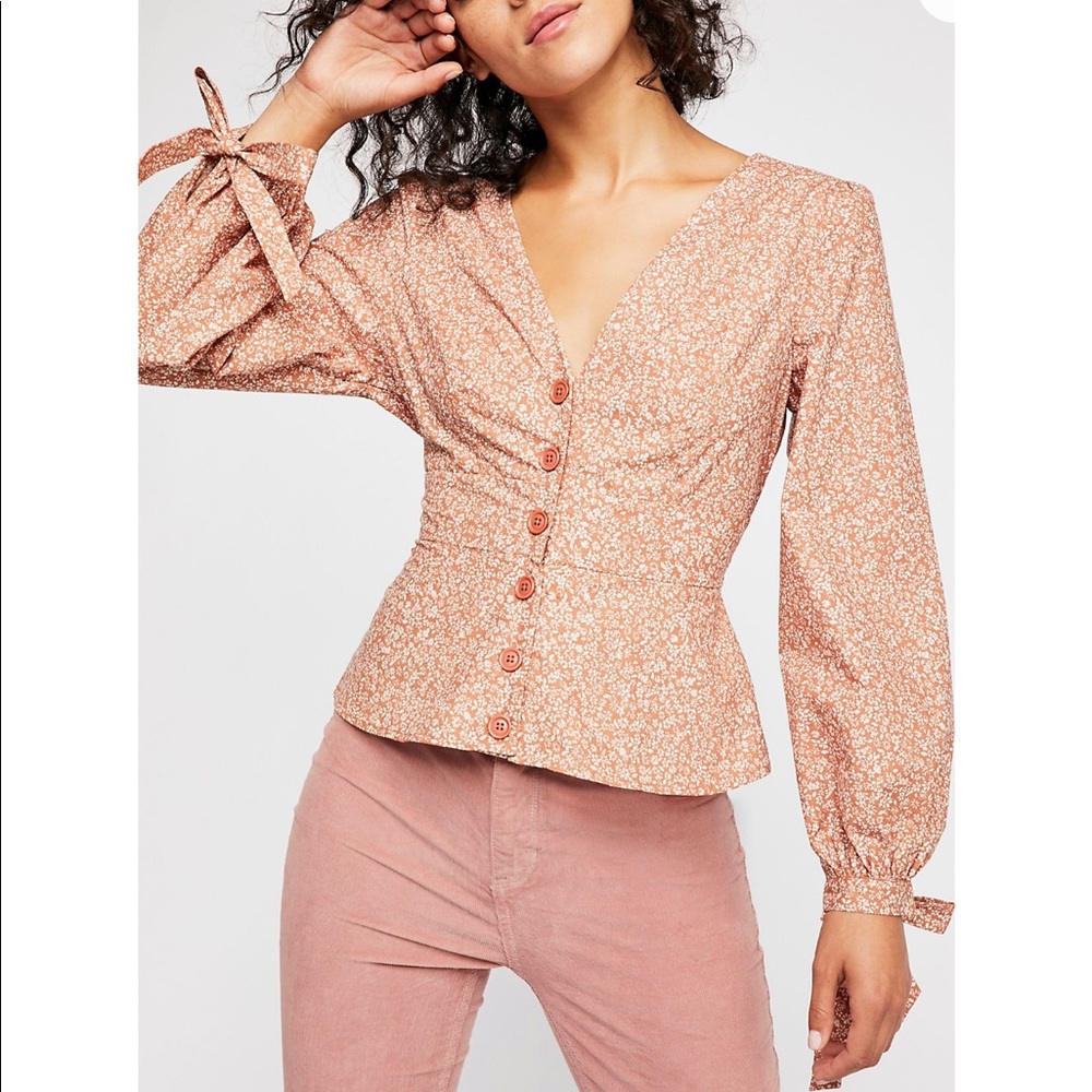 Sienna top in BLACK free people blouse